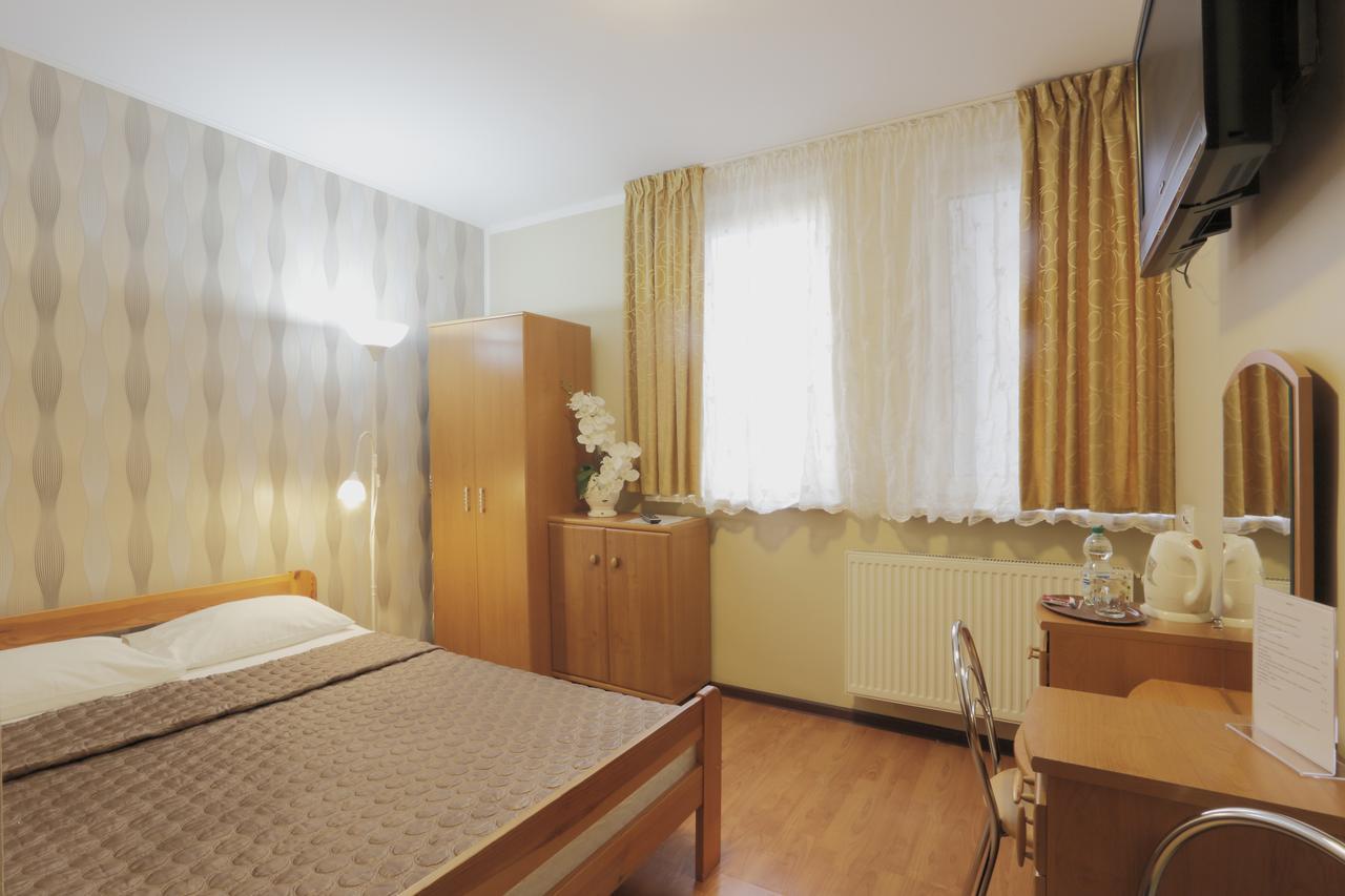 Hotel Silver ビャウィストク エクステリア 写真